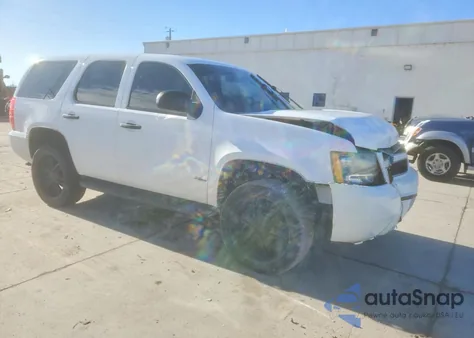 2010 Chevrolet Tahoe K1500 Ls z USA, uszkodzony, nr VIN 1GNUKAE03AR258656